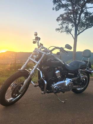 HARLEY-DAVIDSON DYNA SUPER GLIDE CUSTOM 